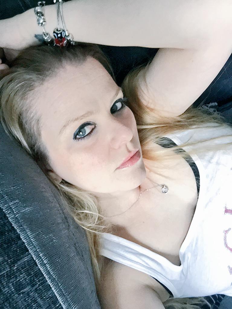 RosieMaryBush's tweet photo. Today's daily selfie #Selfie #dailyselfie #cusican http://t.co/kXzvHkCD4B
