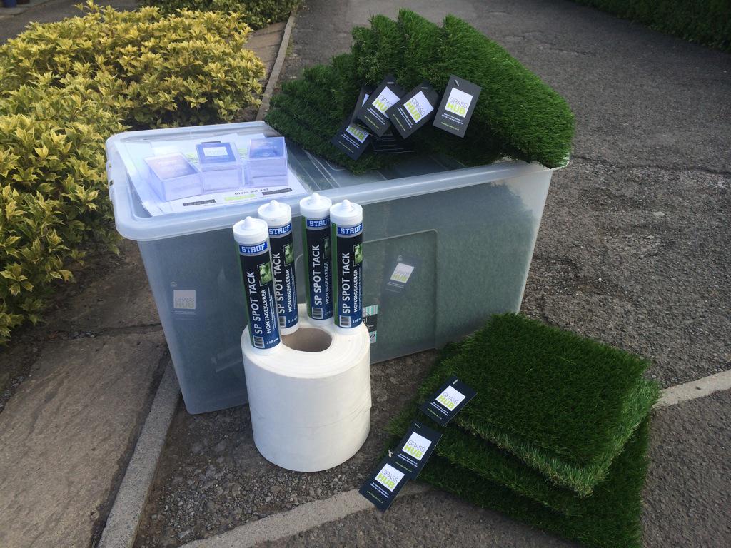 thegrasshub's tweet photo. A productive day so far meeting trade partners and showing the Grass Hub product range #quality #basedinbristol http://t.co/p5npqBiQ3w