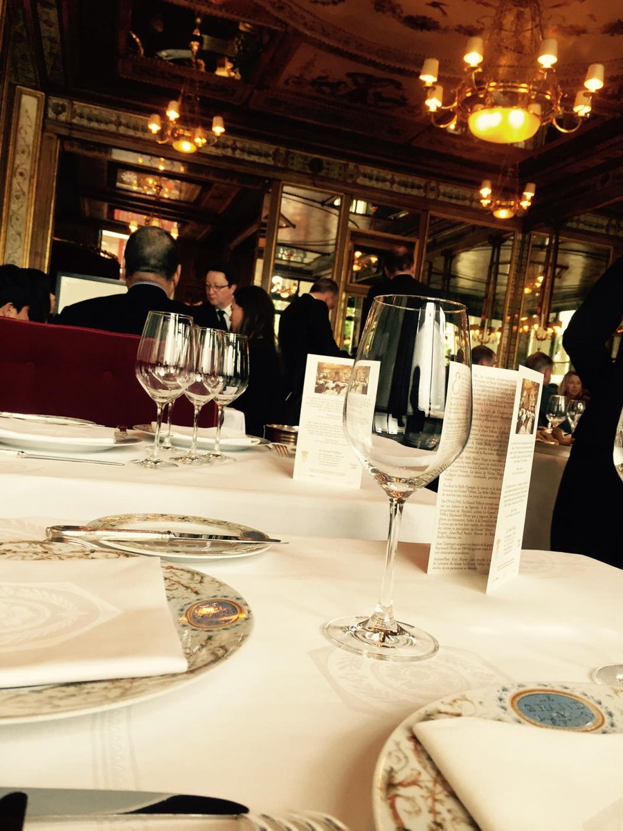 #legrandvefour#dejeuner#parisien###chic