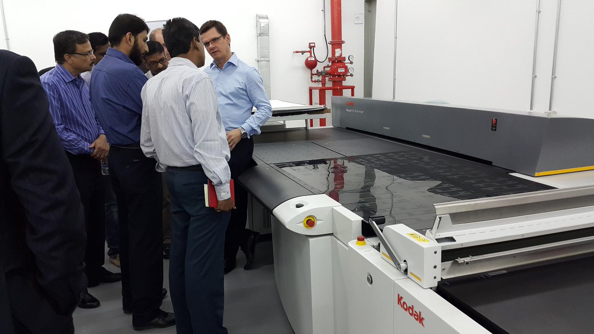 pratiksardesai's tweet photo. Congratulations to #Reproflex3 for opening its services in #Dubai, with #Kodak Flexcel NX Solutions http://t.co/TQEdy5gbv5