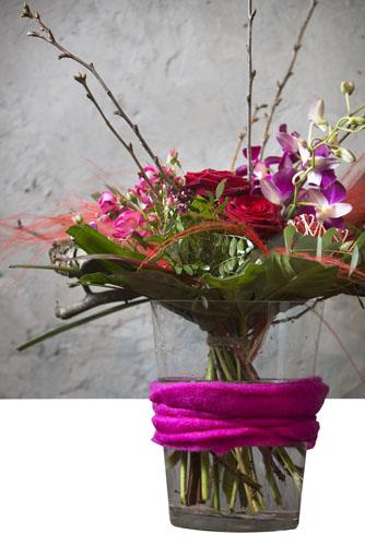 CeesMom1's tweet photo. Roze bloemen staan voor romantische vrouwelijkheid en dankbaarheid. Met dit roze boeket kun je zeker thuiskomen http://t.co/DdKZiE9VIz