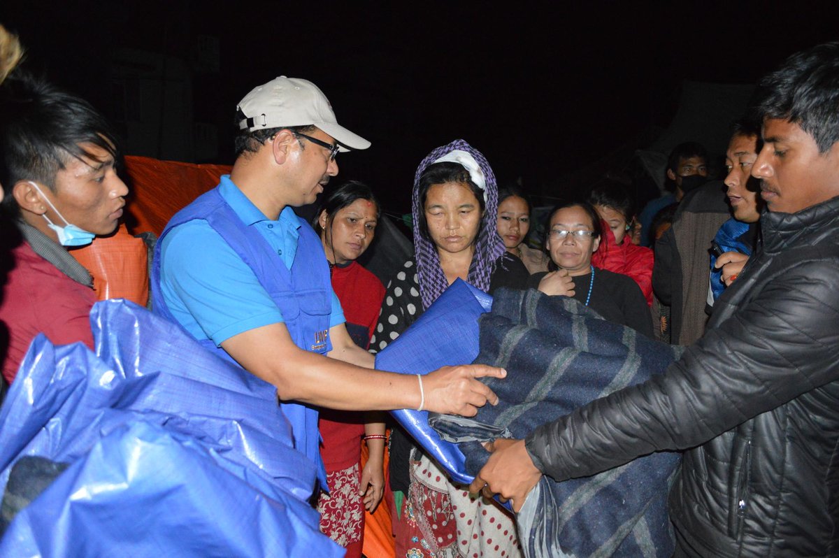 iccotweet's tweet image. ICCO en @KerkinActie delen tenten, voedsel en dekens uit in Nepal. #Giro555 bit.ly/1AklQy6