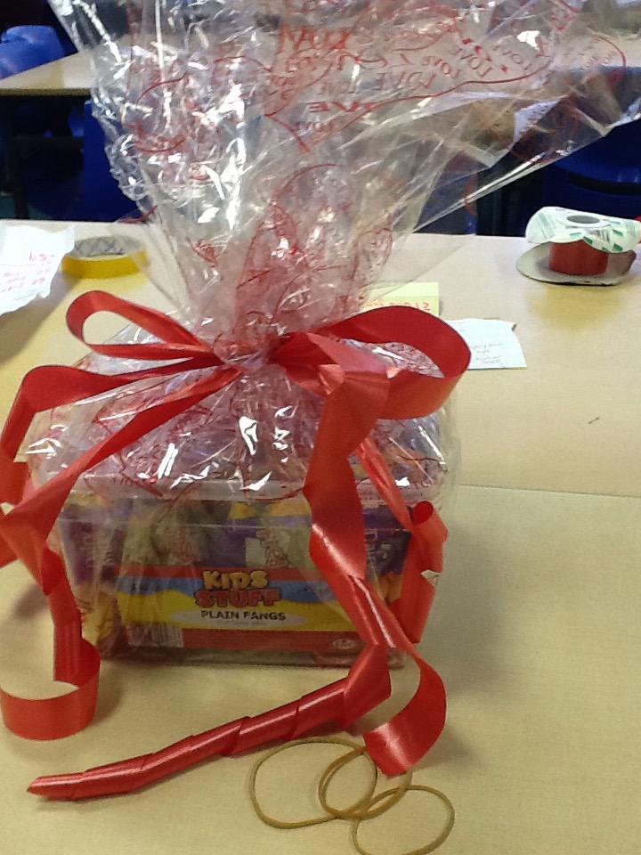 StPaulsHSC's tweet photo. @stpaulsbbrook Can you guess the number of sweets in the jar to help us raise money for the Downs Syndrome Assoc http://t.co/Hf25OSN7Rr