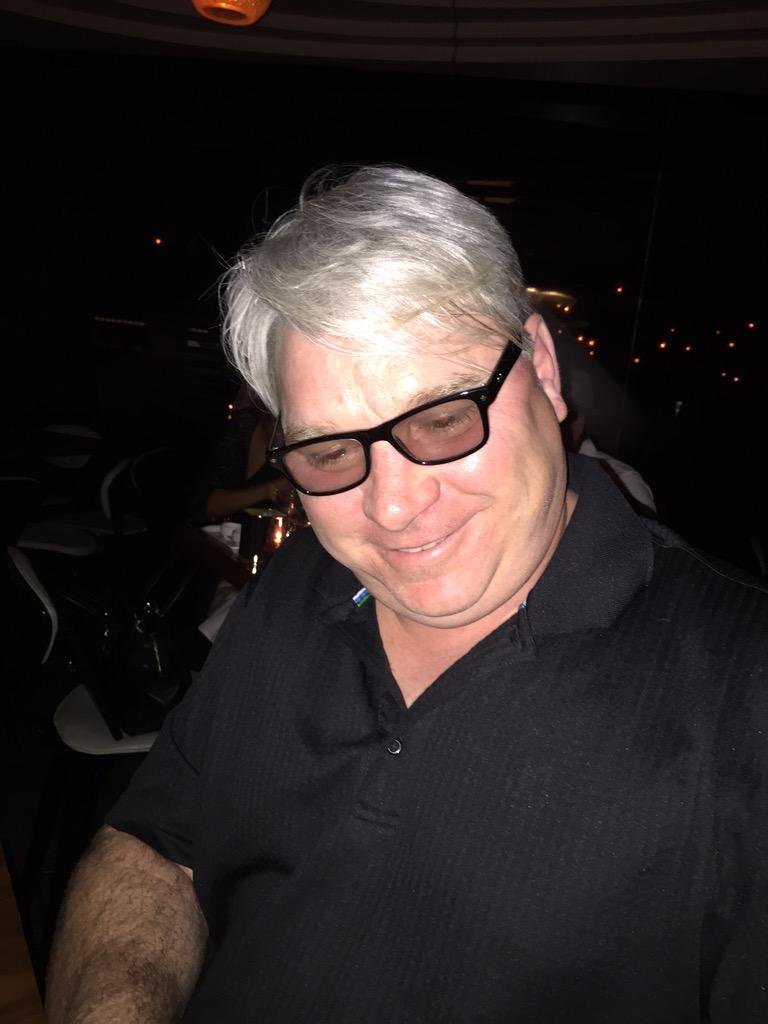 JoeAvino's tweet photo. Jonathan Sands new look. http://t.co/QTZx2AxARj