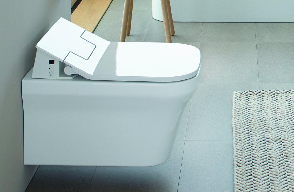 Bathroomreview's tweet image. SensoWash Slim is a new minimalist shower-toilet; with handy, slim remote control bit.ly/1Q1V3zU  @Duravit