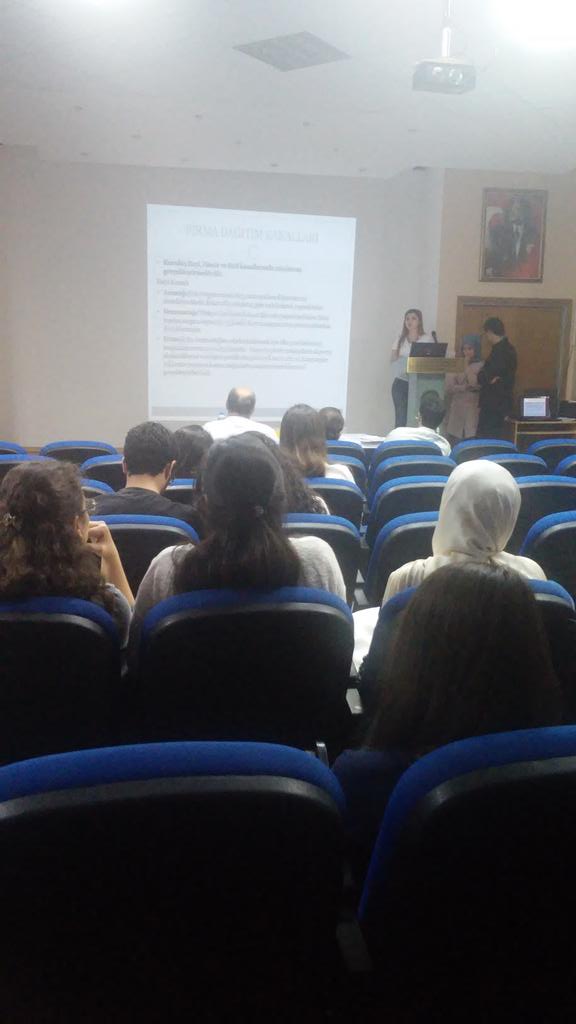 cu_emot_01's tweet photo. 3.Grup sunumlarını yapıyor. #vakaanalizi #Cuemot http://t.co/mCwVGIOLxz