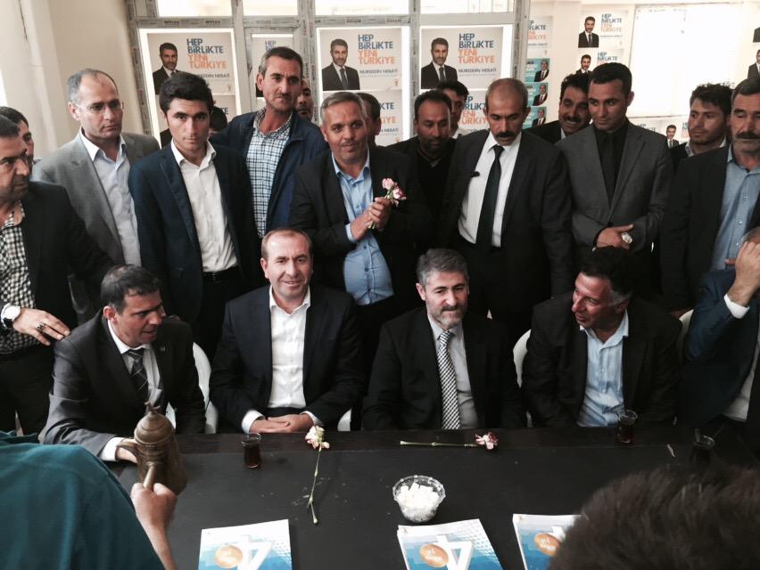 aslanalibayik's tweet photo. Seçim Büromuzun ilk Şube Açılışını Gnl Bşk Yrd. Sn @NureddinNebatii eşliğinde yaptık. Hayırlara vesile olur inşallah. http://t.co/Dybuuoof83