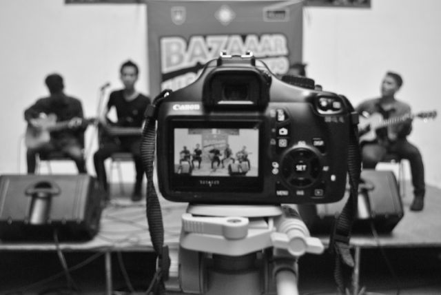 muhammadfahriy1's tweet photo. @GaraAllo @UkmMusikSahid @yonifmanggalla @Kurniawan_Sbkti .."batas". ukm musik usahid http://t.co/BpfNGAD41q