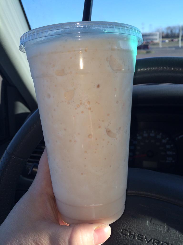 Teenab22Marie's tweet photo. #raspberrylemoncheesecake #happythursday #motivation #nummnumm #SHakeIt #le-vel #thrive @Scoats3 @Paul_Gravette ππ http://t.co/NpF4jGy5bW