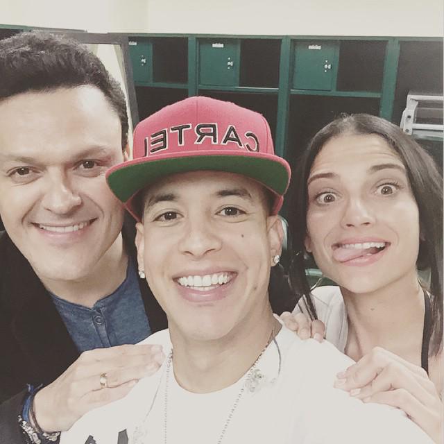 Telemundo's tweet photo. ¡Nuestros coaches ya están preparados! Sintoniza #Telemundo a partir de las 7pm/6c y disfruta de los #Billboards2015. http://t.co/NBocIFoebm