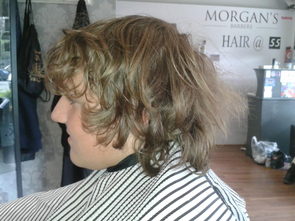 barbers_morgans's tweet photo. A before and after ......styled with #filthymuk #muk #filthy #gosportbarbers #lastdaytowinthechopper http://t.co/n0GIYYEgNx