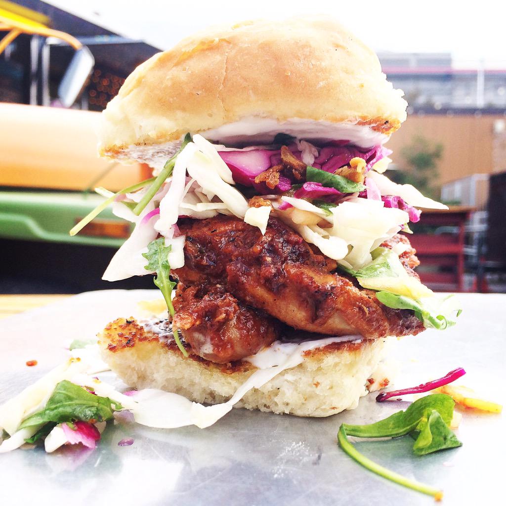 dustybunsbistro's tweet photo. The Bun
The Only
#DustyBun
#Handmade
#CaliforniaGrown
#FresnoChiliChicken
Or #FresnoChiliTofu!!
#CArtHop #Fresno #SF http://t.co/1YdCCCaKxj