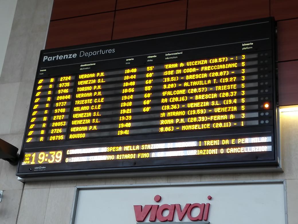 mastanto's tweet photo. Domani inizia l'Expo @trenitardo http://t.co/eYrPa3Kkbt