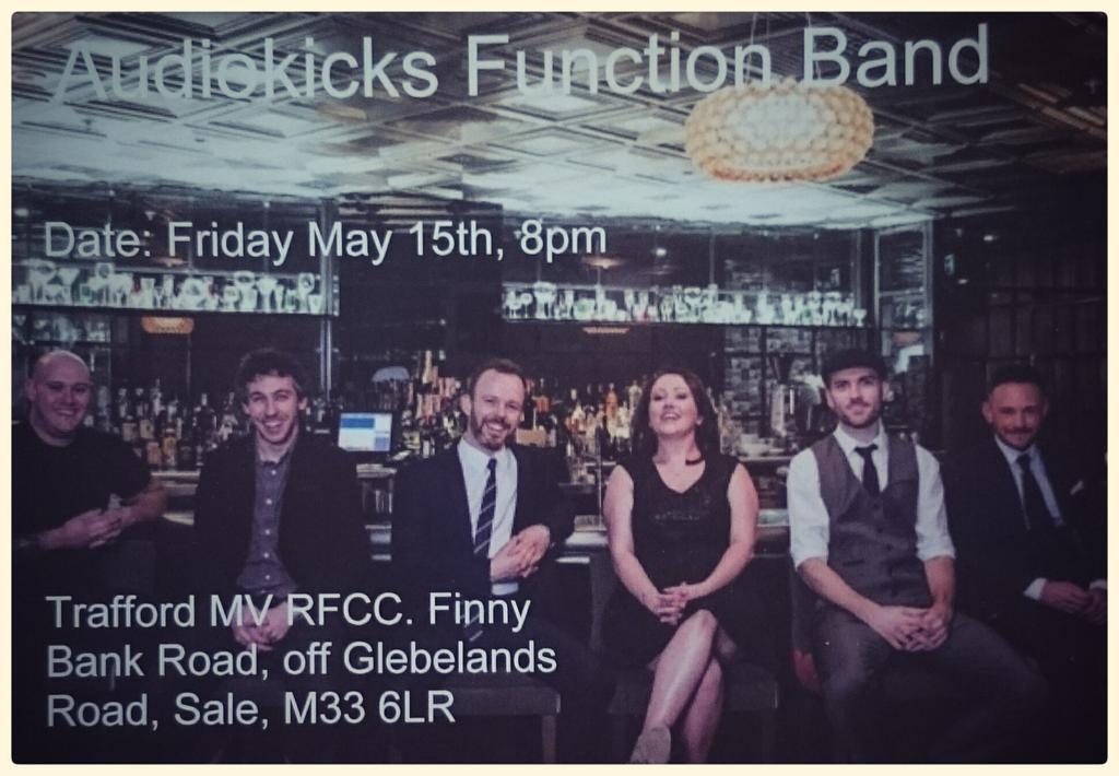 AudiokicksMatty's tweet photo. Public gig!! 😀 http://t.co/afy4dYPjy4