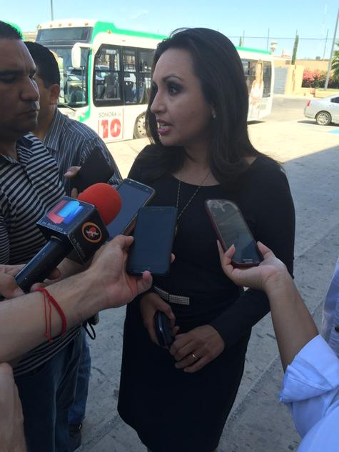 Rechaza <a href="/NataliaRiveraGr/">Natalia Rivera</a> autocolocación de mantas misóginas "la historia habla mal del PAN contra las mujeres"