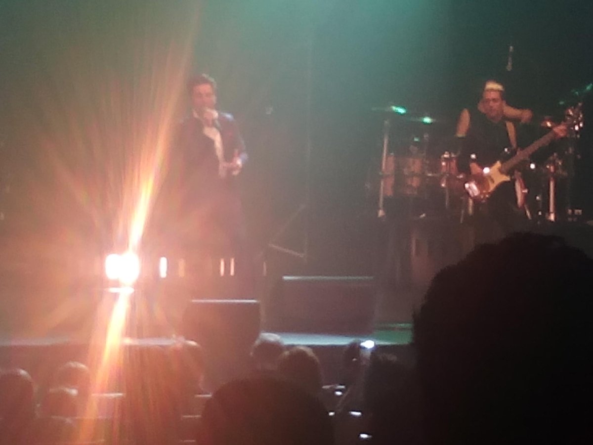 fan_busta's tweet photo. David Bustamante en Cuenca 29/4/15 http://t.co/xcrUF4GCMQ