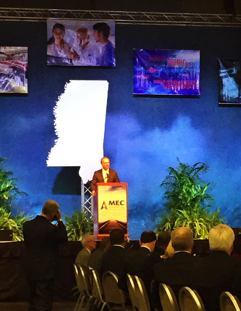 MSEnergyInst's tweet photo. MEI Chair David Gates welcomes the crowd as 2015-16 Chair of @MECStateChamber. Congrats, Mr. Chairman! #PowerPlay2015 http://t.co/jGvCFetbgl