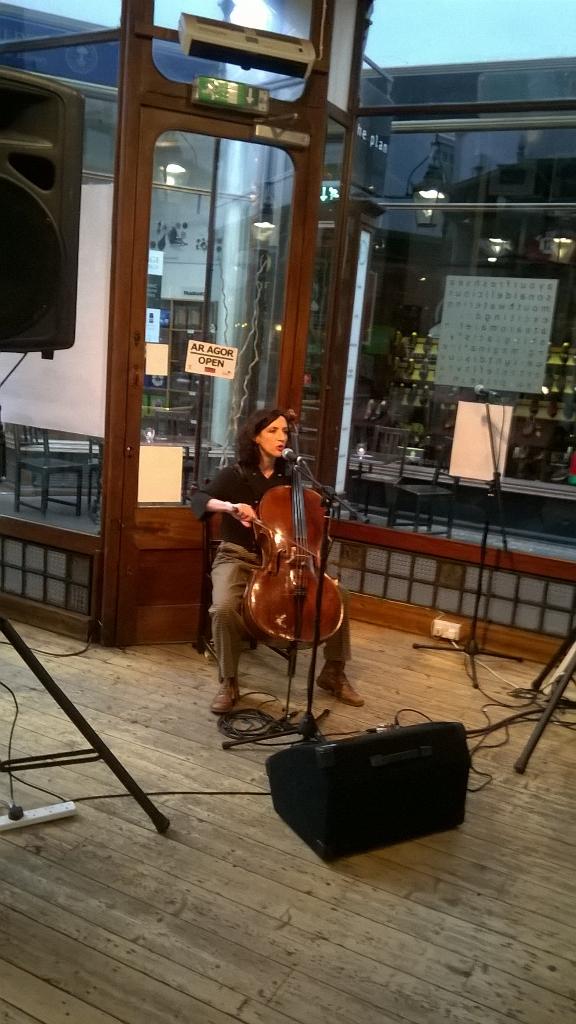 EncorCDF's tweet photo. Some pretty wonderful sounds happening in sound check @lauramoodymusic @theplancafe @fizzievents http://t.co/FJoveSjb6U