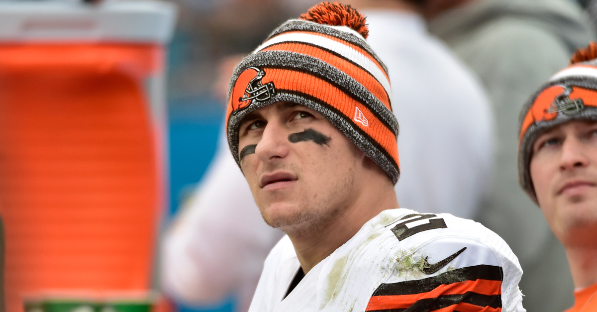theScore's tweet photo. Report: Cowboys wouldn't trade for Johnny Manziel if he becomes expendable with the Browns. http://t.co/DuZcFKSGdk http://t.co/SEWtgX5yfv