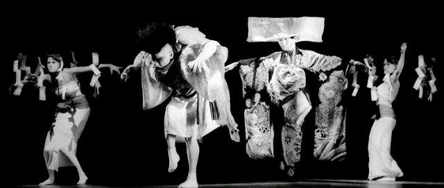 We dancing of the darkness