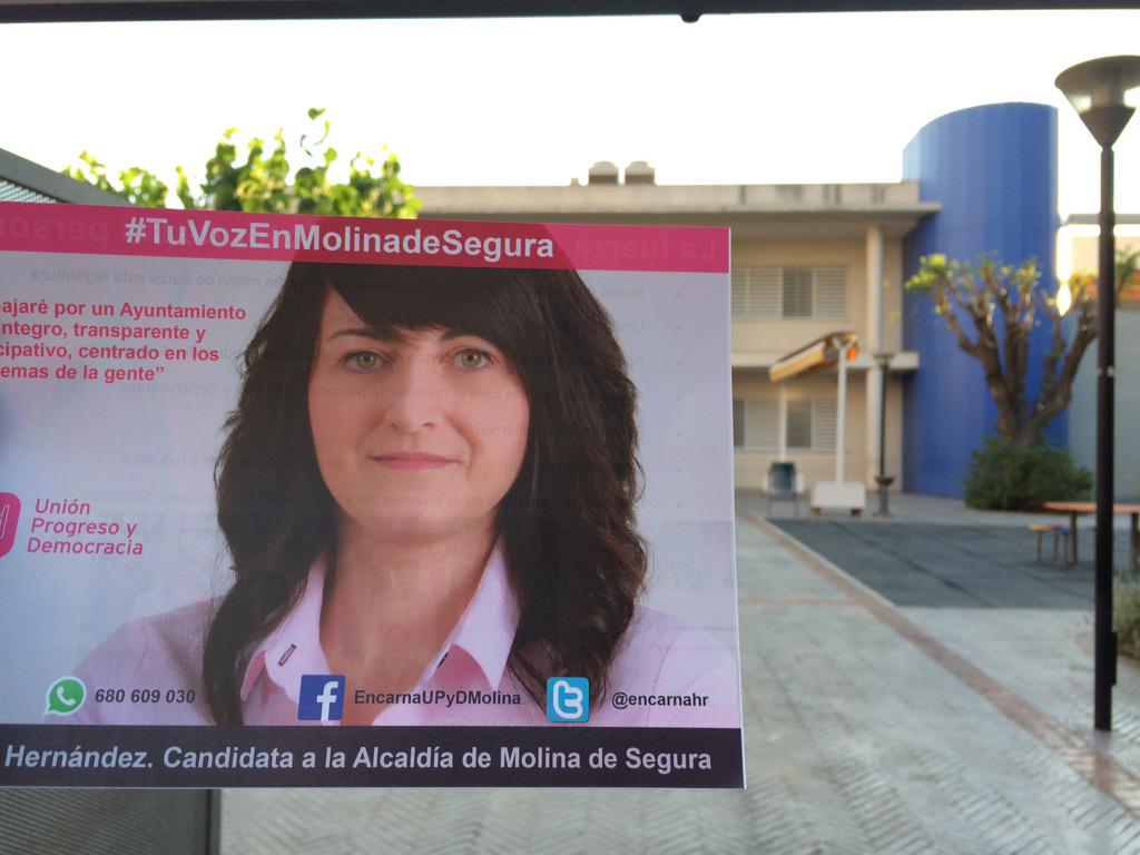 alopezgarre's tweet photo. En Acto de presentacion d candidatos con @UPyDMolinadeSeg. Una gran candidata @encarnahr. Acompañada por @cesarnebot http://t.co/4c8XQyFM67
