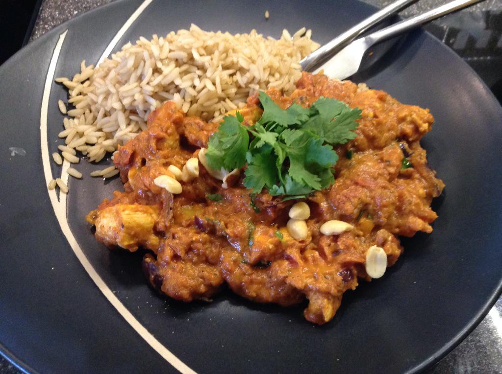 Chicken, tomato and peanut curry :)