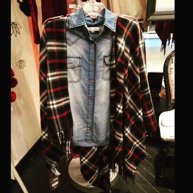 47st's tweet image. Ruana Field! Ya en todos nuestros locales y tienda online 😉 47street.com.ar ❄️💕