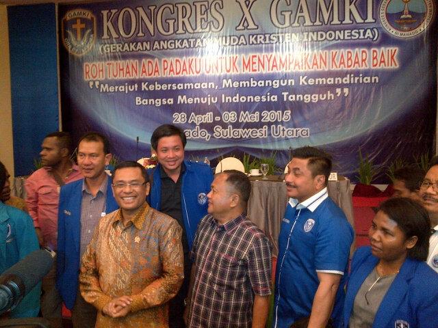 DppGamki's tweet photo. Menteri Perindustrian: Saleh Husin, Wagub SULUT: Dr Djauhari Kansil, &amp; Ketua Umum DPP GAMKI: Michael Wattimena... http://t.co/qbhHGilJhU