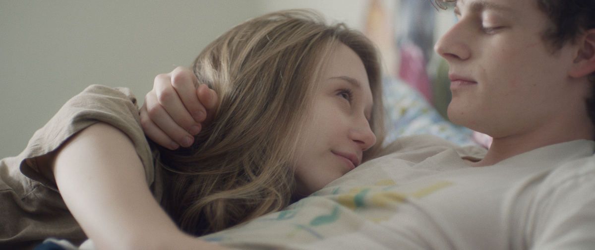CEFFpros's tweet image. "6 Years" of Hannah Fidell in competition of #CEFF2015