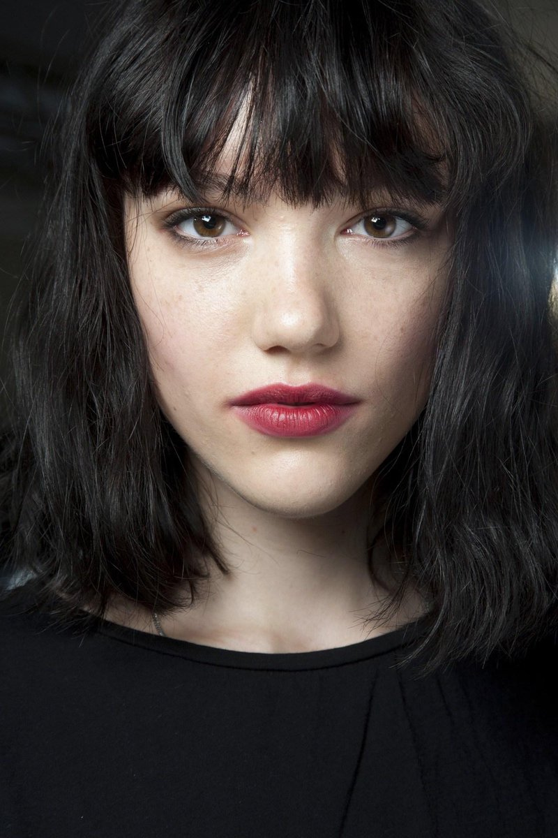 BritishVogue's tweet image. Weekend beauty inspiration - @Topshop Unique's just-snogged #ss15 lips by @hannah_murray1 vogue.uk/RZGnFZ