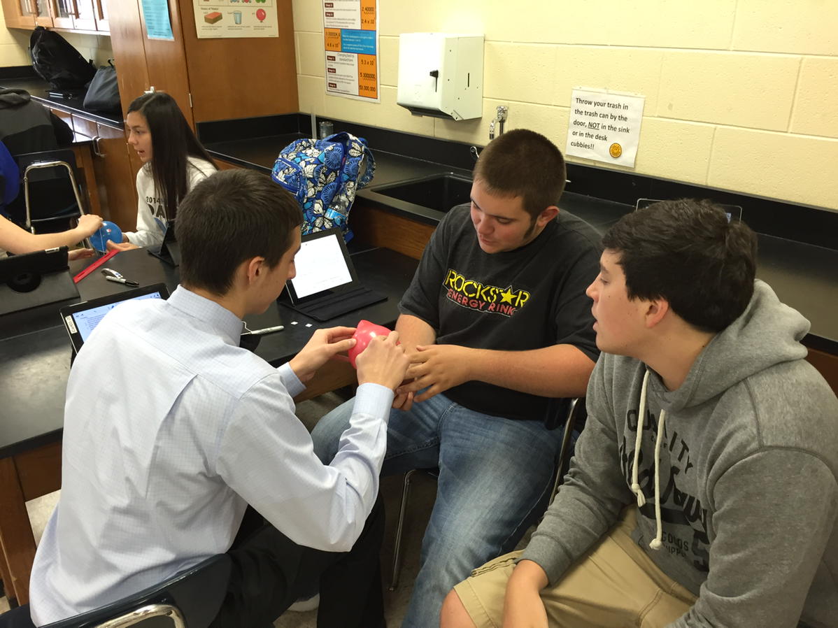 sciencelite's tweet photo. #expandinguniverse with #darbysci9 @DelaCruzSci @ScienceScrooge http://t.co/yI9QNXmAvb