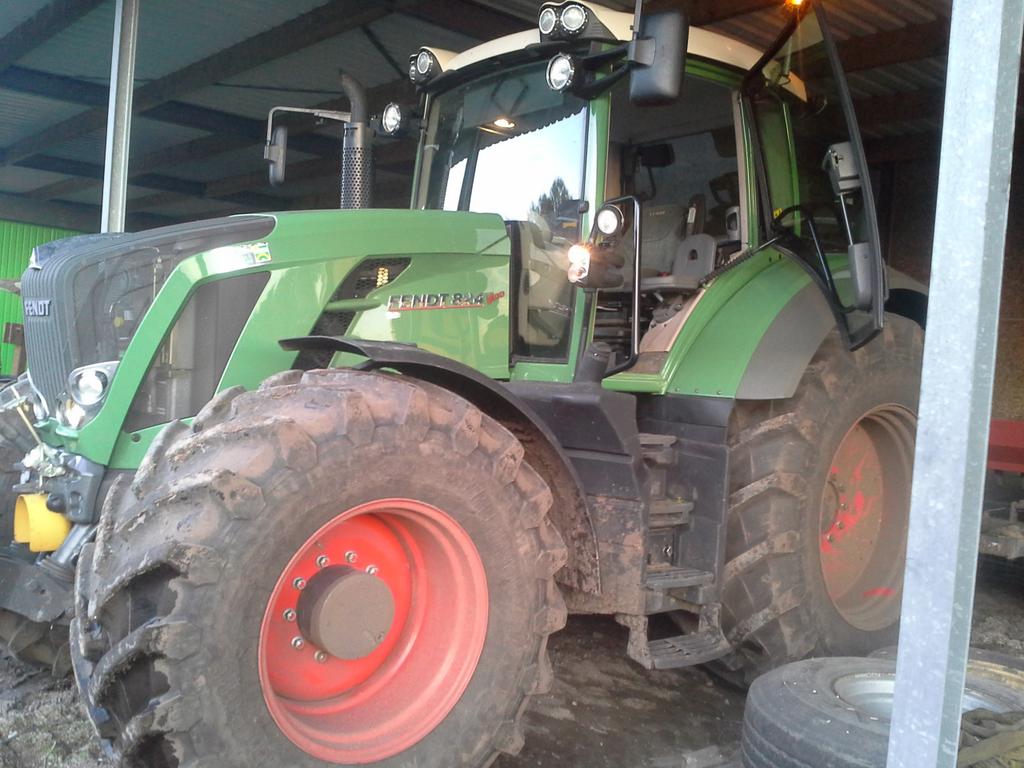 3 dagen een #fendt 824 op proef gehad van <a href="/abemec/">Abemec</a> bevalt goed ook deze zou op ons bedrijf passen