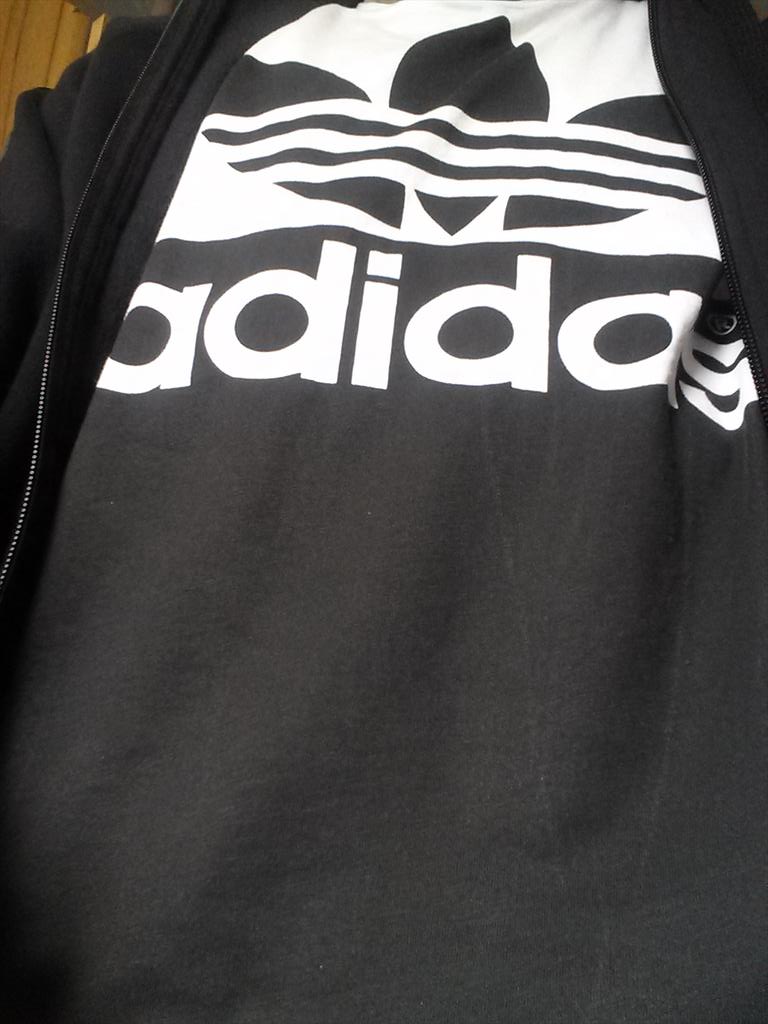 trichome92's tweet photo. @adidasoriginals £25 tshirt that gets white lines from the white material underneath the black after one wash http://t.co/z0OO7gWYG9