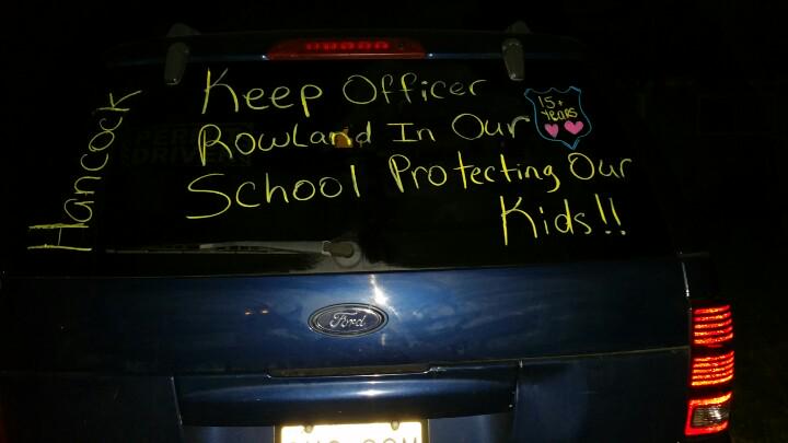 Juggalette4lfe's tweet photo. #FireDrCarl #SaveOfficerRowland #MisuseOfPower #VoteHimOut @HancockSupt http://t.co/PvjsiBJPwp