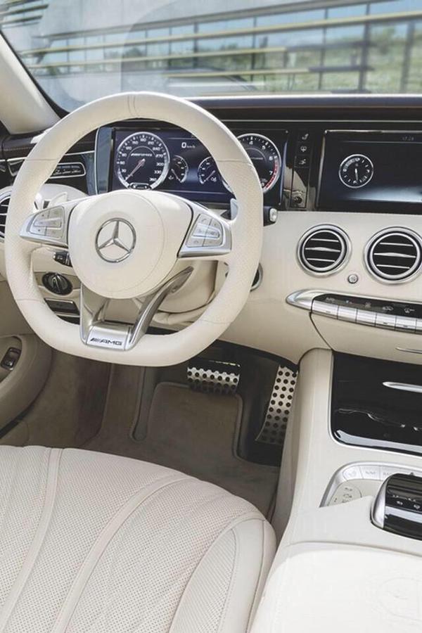CarSwapMe's tweet photo. All white Mercedes interior http://t.co/Nxf6L1hwK9