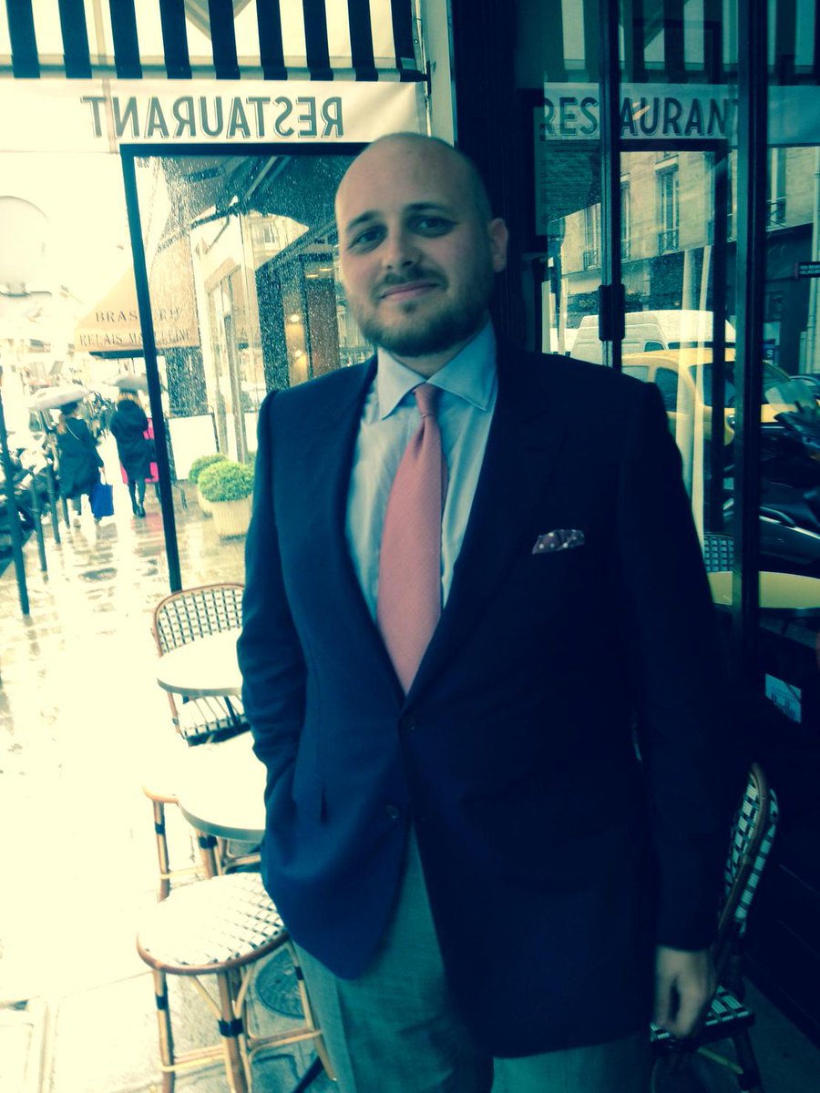 asuitablewardro's tweet photo. Cartoon genius RoSaCe ready to flourish his pencil after lunch in Paris. http://t.co/DMNs626Uif