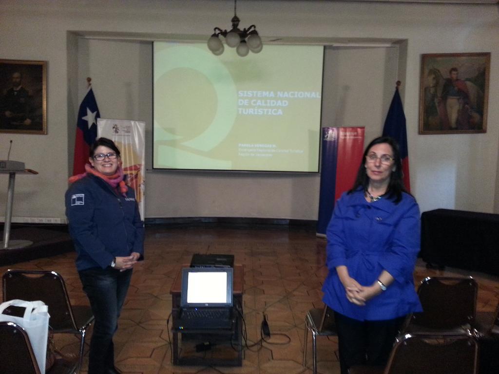 patimanubens's tweet photo. @sernatur_valpo en presentación sello Q a empresarios de valpo @GobernacionValp http://t.co/6FcHVGtLnv