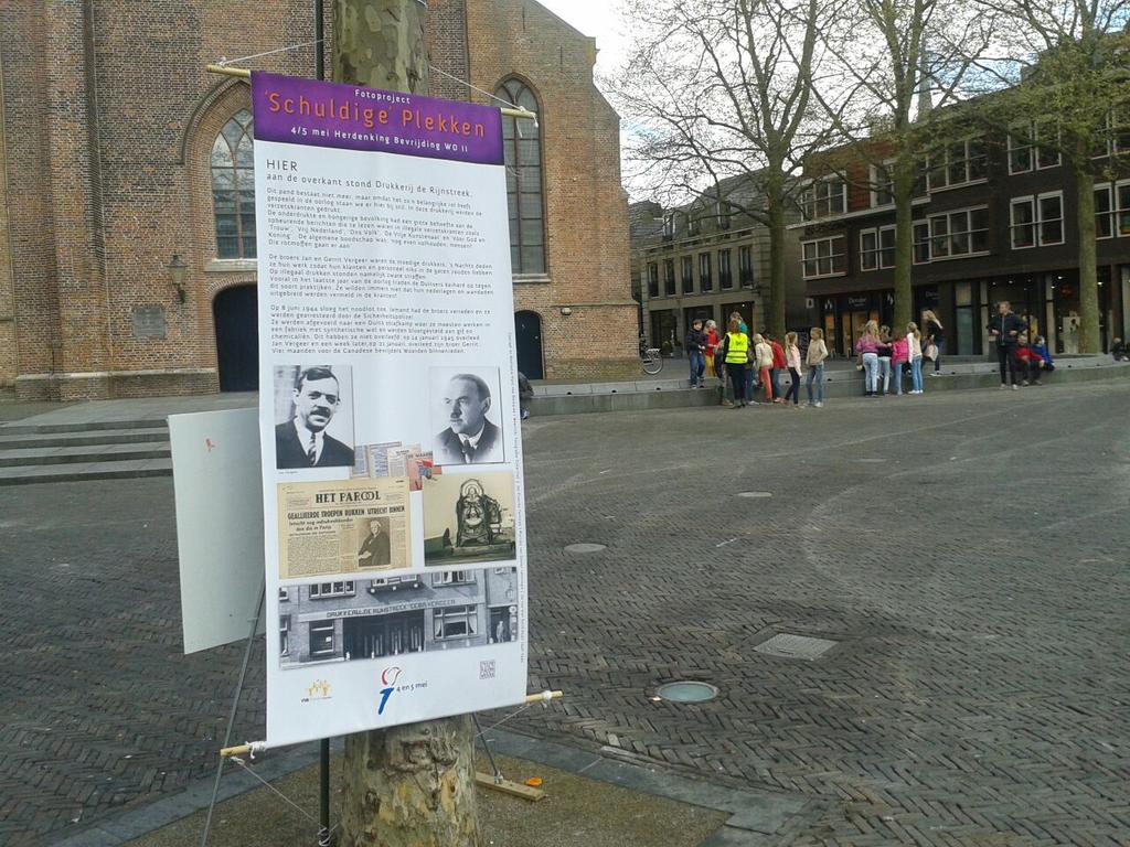 Vrijwilligers van het Gilde leiden scholieren langs de plaatsen van de 2e  wereldoorlog. Prima samenwerking met Kuvo.