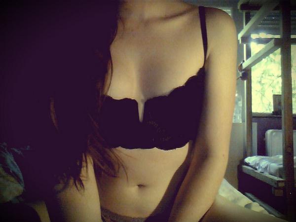 FleursSales's tweet photo. #BoobsEnPp http://t.co/NJbf7hAfmb