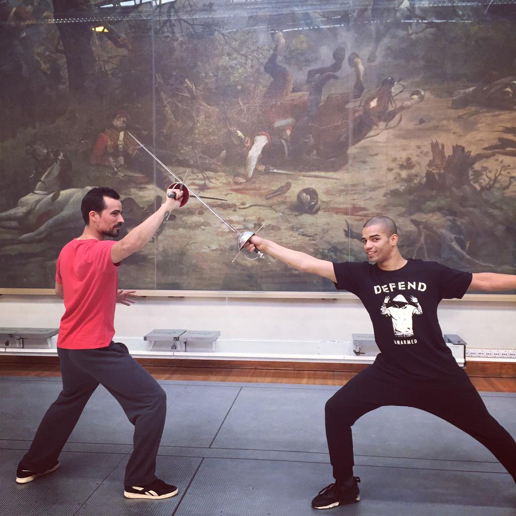 Premier entraînement d'escrime pour #Athos et #Aramis ! cc @BZaibat et <a href="/DSargue/">Damien Sargue</a>