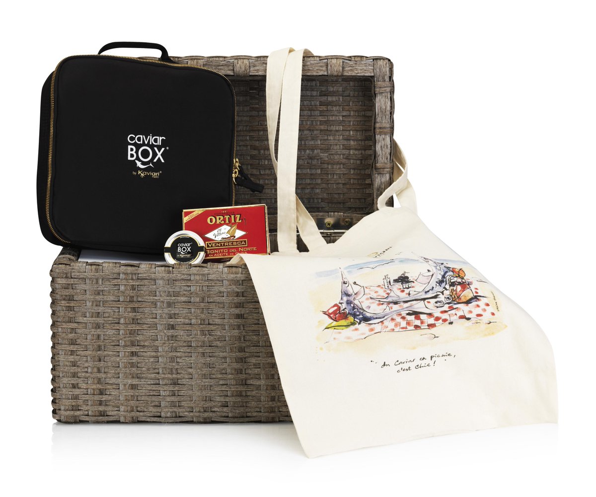MarionAsalAC's tweet photo. La Caviar Box de mai est disponible @Kaviari #caviarbox #stéphanereynaud ! A commander sur http://t.co/lpopZKB0pb http://t.co/HvwyovjgL7