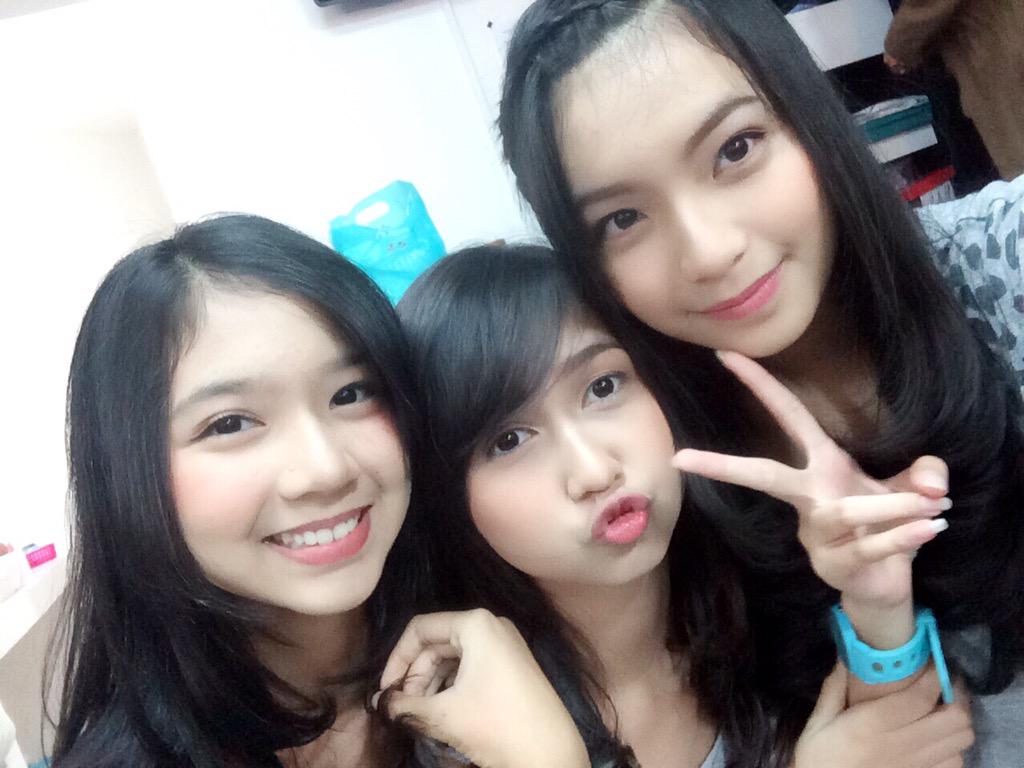 _shaniagracia31's tweet image. Terimakasih untuk theater harinii yeaay!🙈😄🎉