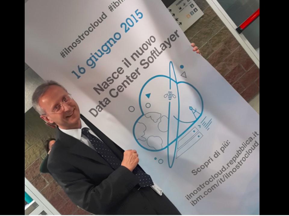 RobertoVjlla's tweet photo. Non esiste innovazione, senza passione. Abbraccia #ilnostrocloud con #IBM http://t.co/zXULcGcuMe http://t.co/rQncg7Ya5m