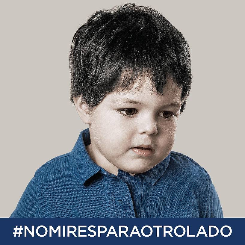 Redesautismo's tweet photo. #Nomiresparaotrolado Todos con una e estas imágenes como #fotodeperfil para anticipar el #autismo @Julyweich #MIRAME http://t.co/FNNi15ZOjT