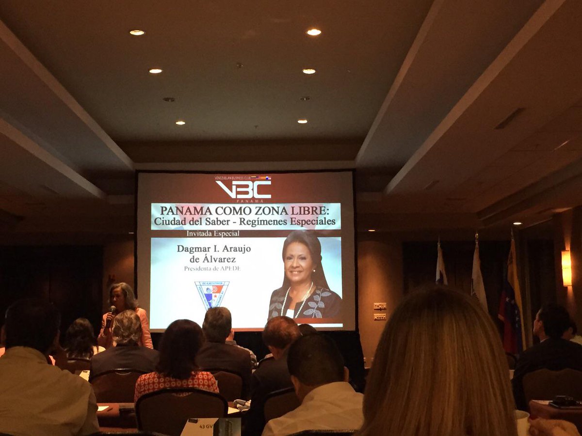 HumanetRRHH's tweet image. Nuestro equipo está presente en el #DesayunoDeNetworking organizado por  @vbcpanama #Panamá