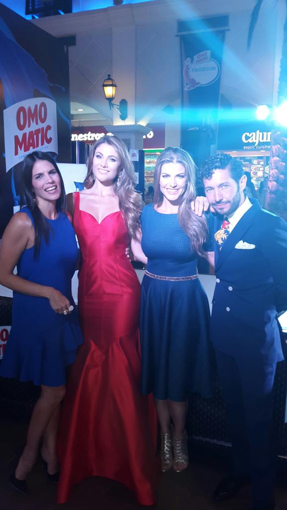 coniebaez's tweet photo. Un éxito el desfile conversatorio de #omomatic de @rosannaqueirolo @gustavmoscoso junto a @rosymargonzalez 👠👠👠👠👠👠 http://t.co/BFy8hTCAND