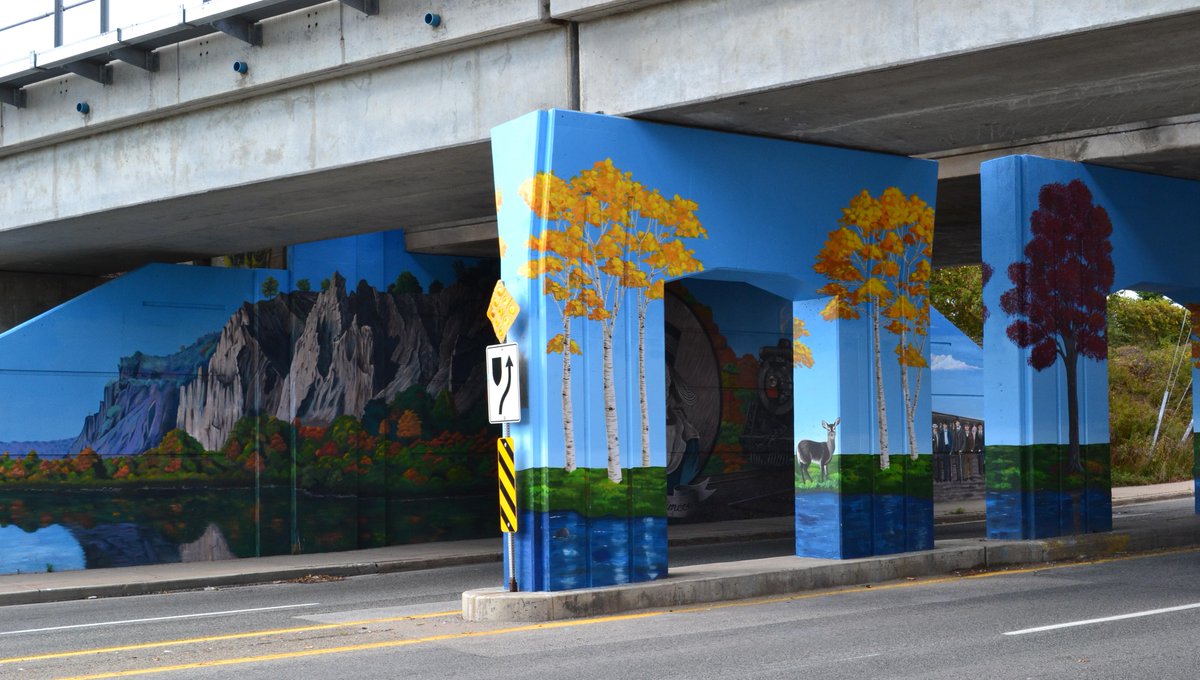 WestlinkBestlnk's tweet photo. and some thought the Westlink just needed a colourful paint job perhaps telling a positive story of Belfast... http://t.co/rTn8GbcYBJ
