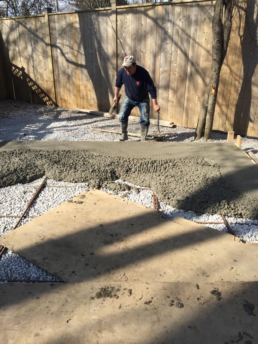Under44_inches's tweet photo. Antonio #Under44 taking pride in his concrete work, getting it ready for the hot tub! http://t.co/FuAOTwFj1F http://t.co/UEgfXcoVj8