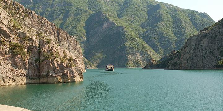 albtoursd's tweet photo. #visit Balkans #Travel #lake #trips 
http://t.co/p3B0lomiK5 http://t.co/G3wPgkrXjE