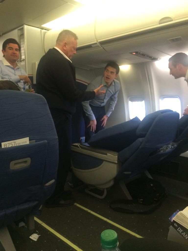 Thanks <a href="/ScottONeil/">Scott O’Neil</a> for trying to help my buddy find his phone on the flight #76ers #CEO